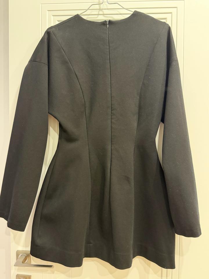 Черное платье мини