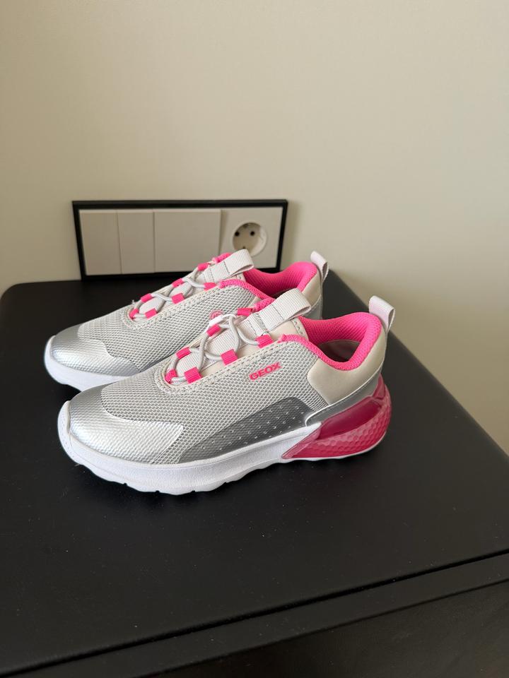 Обувь Geox 31 размера