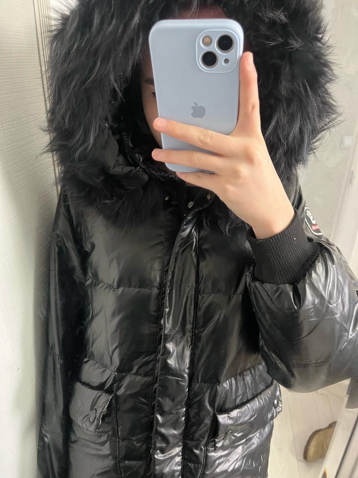 черная куртка