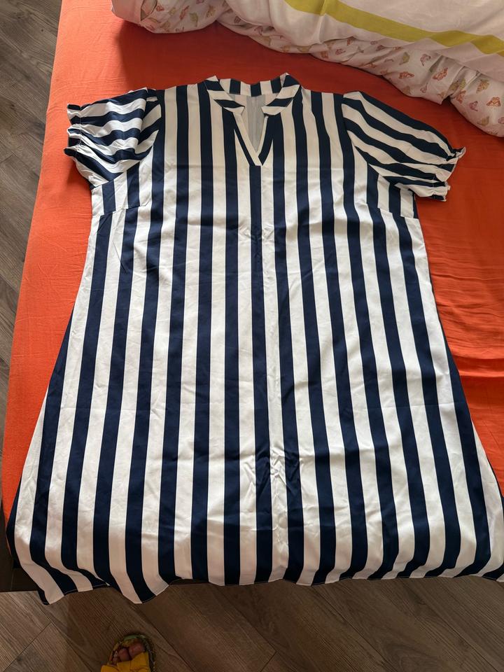 Платье в полоску