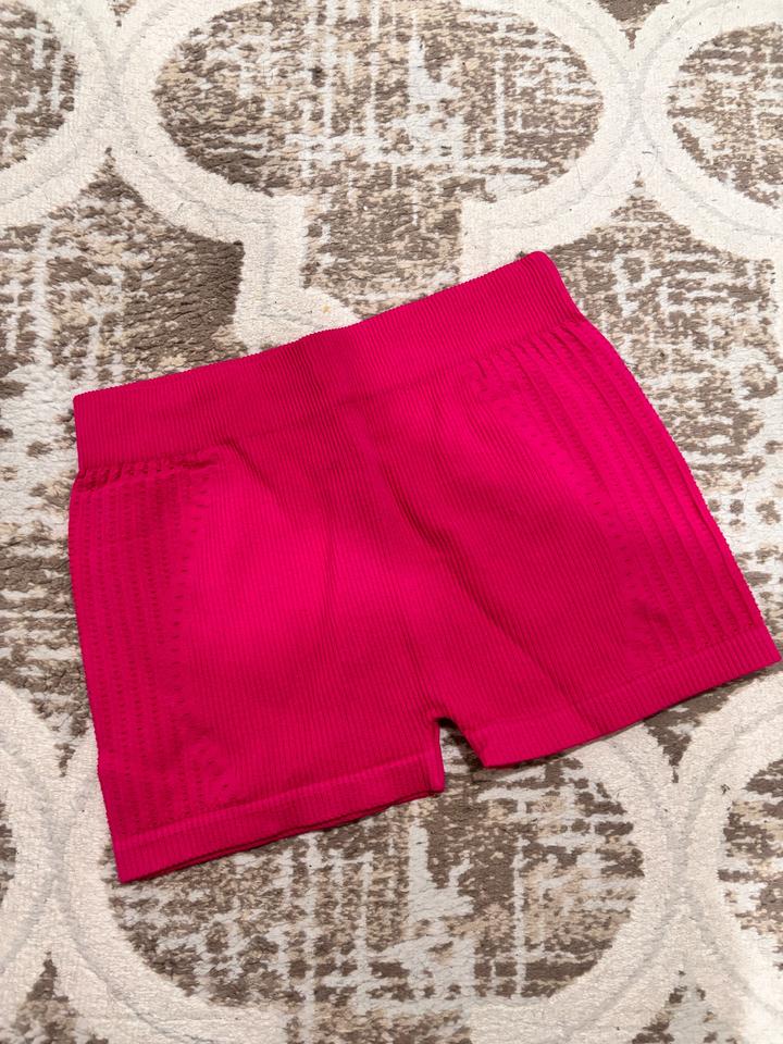 Шорты короткие розовые Zara