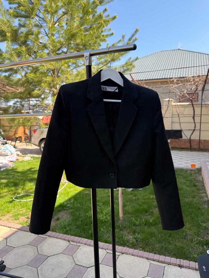 Укороченный пиджак Зара