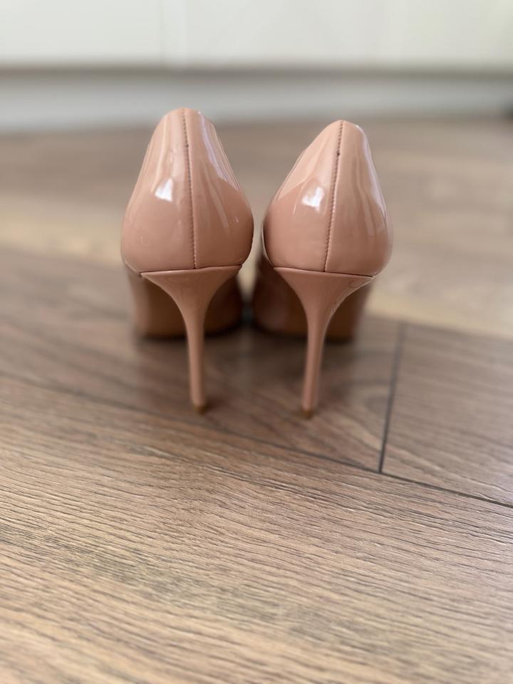 Бежевые туфли Mango