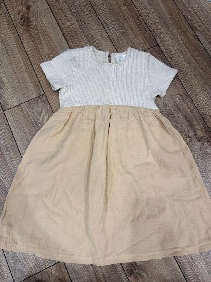 Детское бежевое платье Zara