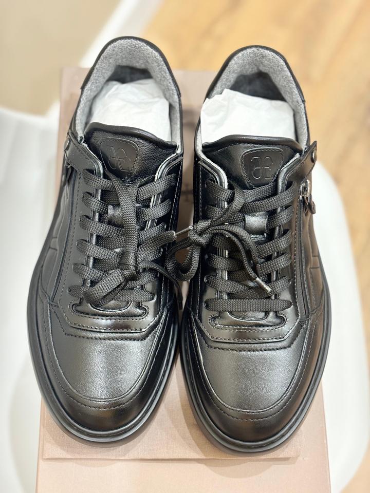 Ботинки fabi 150000тг , новые