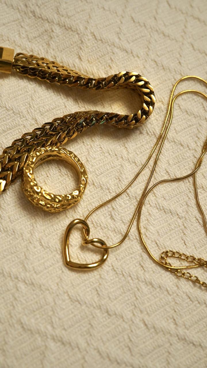 Бижутерия кольцо, подвеска и браслет