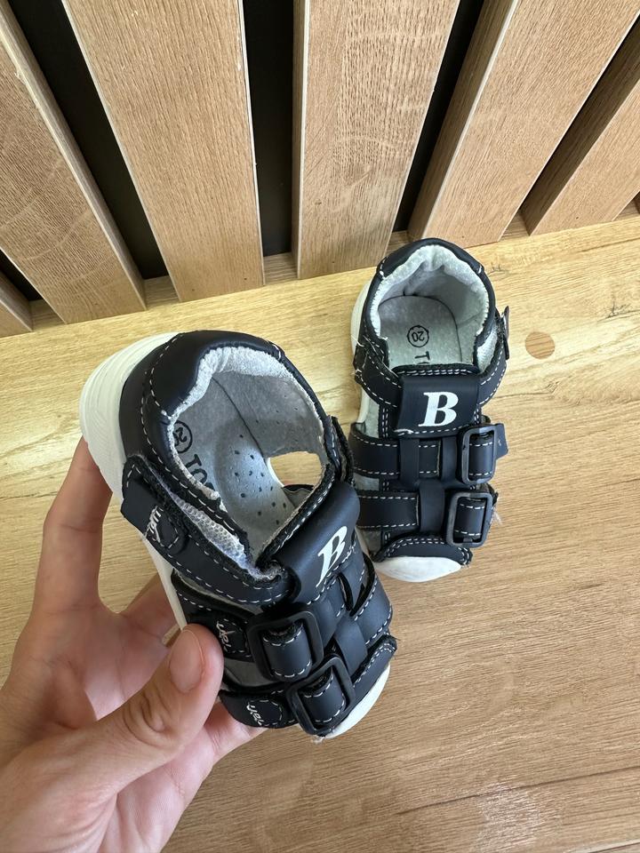 Сандалики
