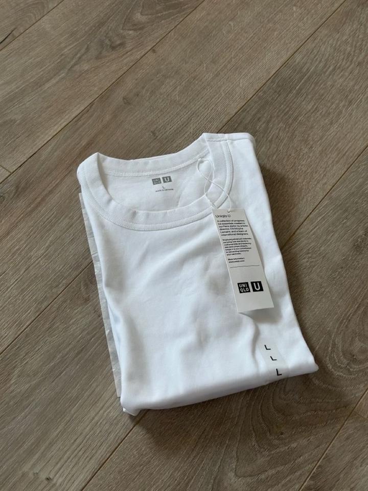 Футболки UNIQLO