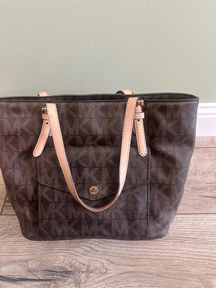 Сумка от Michael Kors