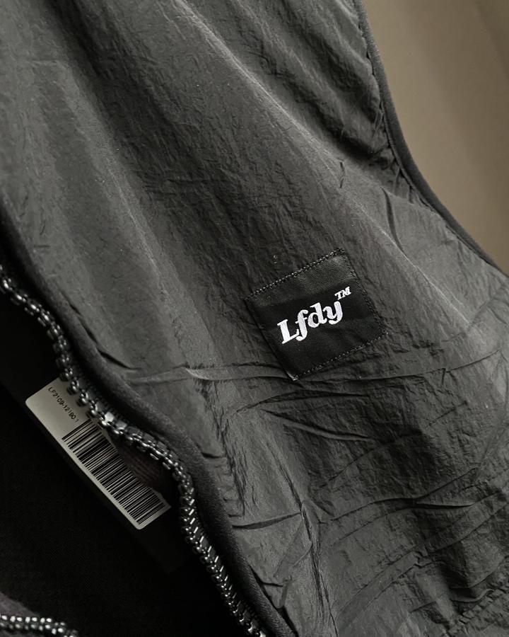 Live Fast Die Young плюшевый жилет