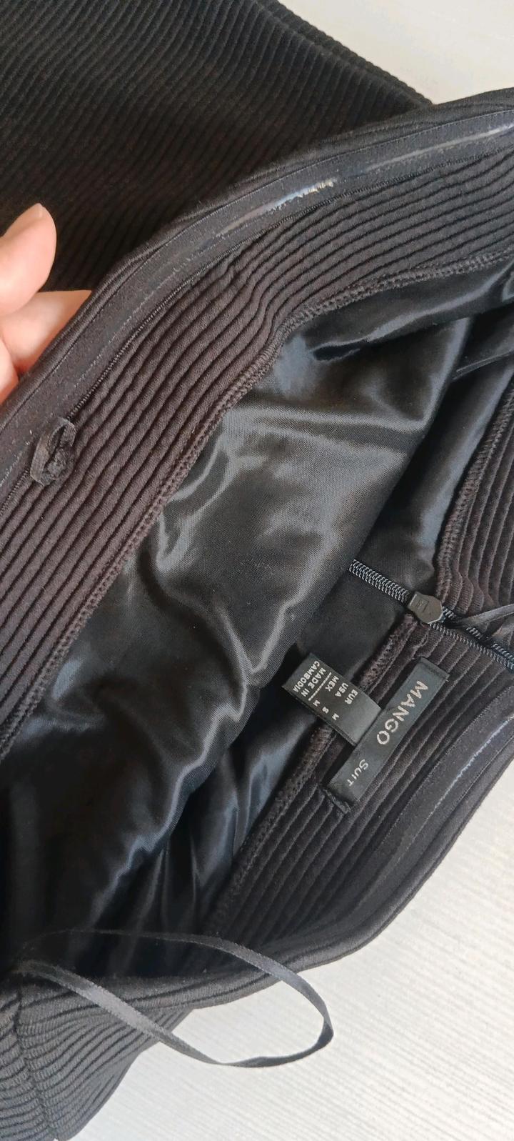 Чёрное платье