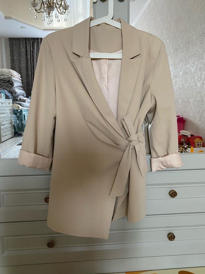 Пиджак на завязке