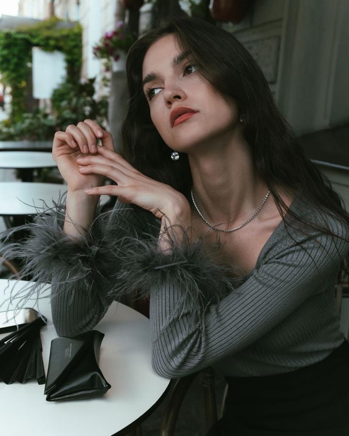 Джемпер с перьями✨Lichi