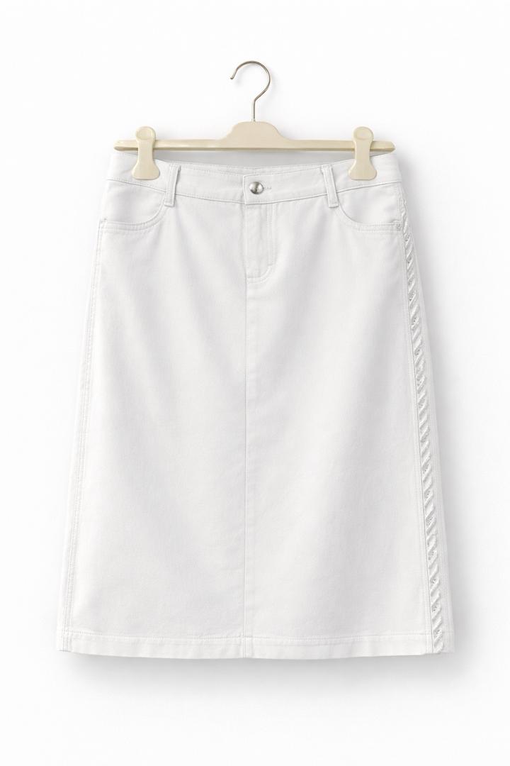 Белая юбка Guitar — стильная классика с изюминкой