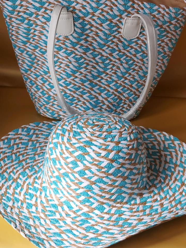 Плетёная сумка с шляпой