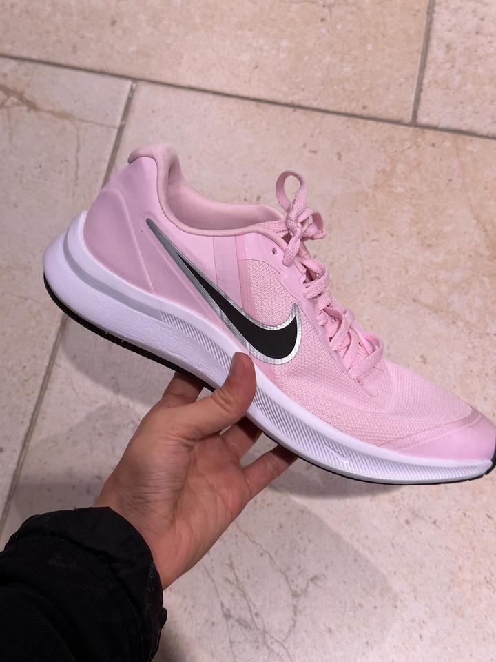 Кроссовки Nike