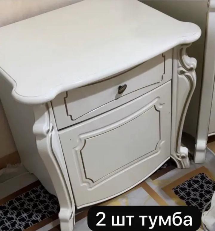 Спальный гарнитур