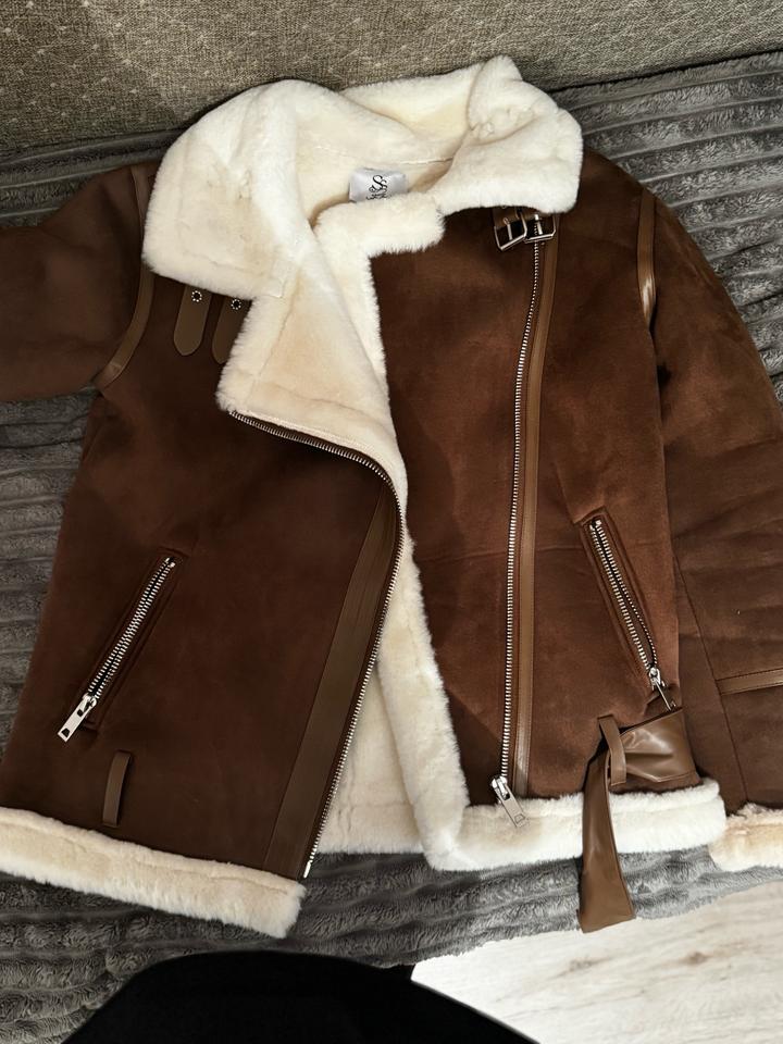 Дубленка (новая) весенняя