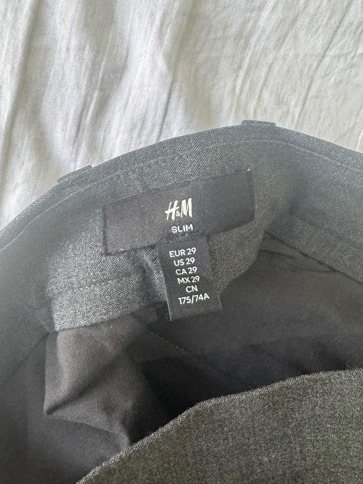 Классические темносерые брюки от H&M