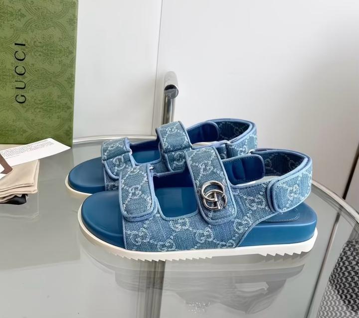 Gucci стиліндегі өте әдемі сандали