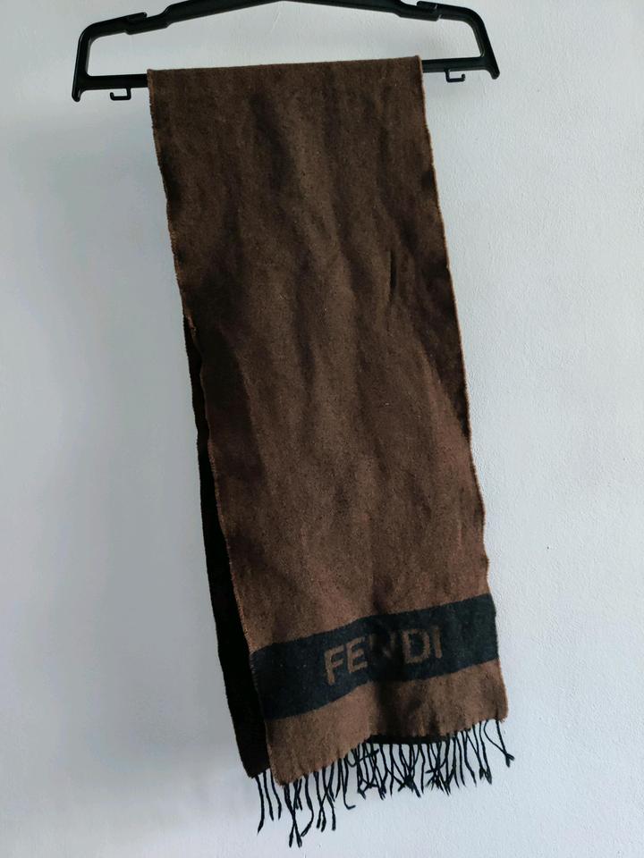 Шарф FENDI Made in Italy