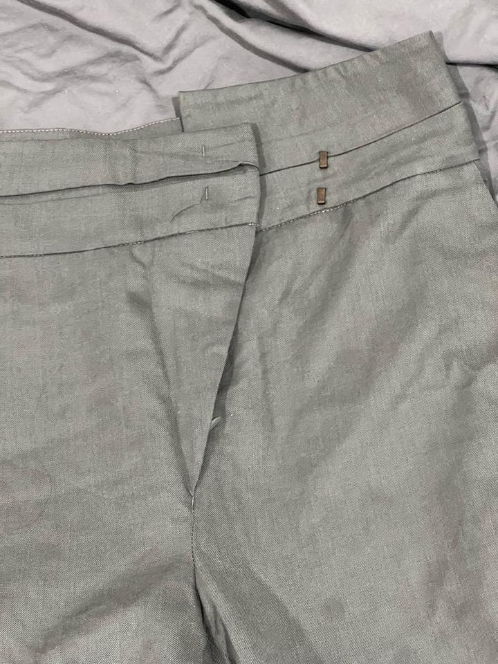 Серые брюки BGN