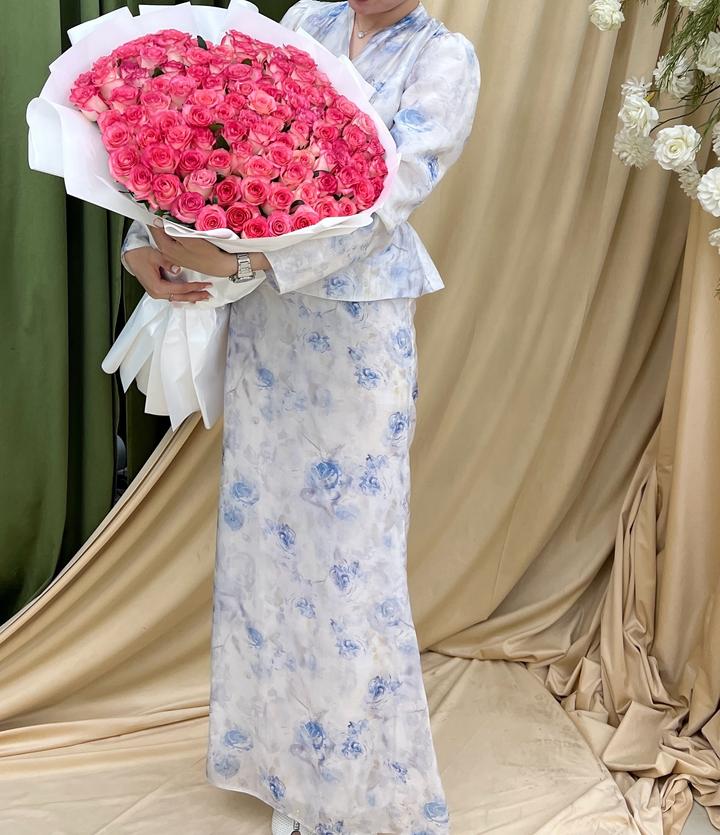 Голубое цветочное платье