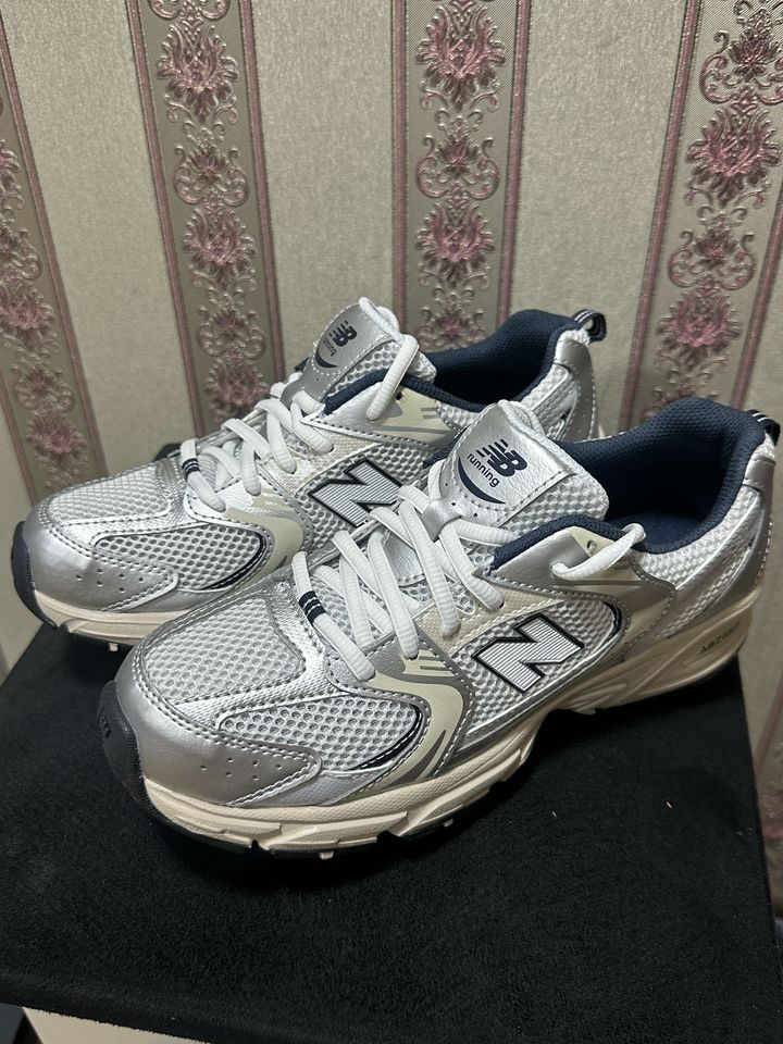 New Balance 530