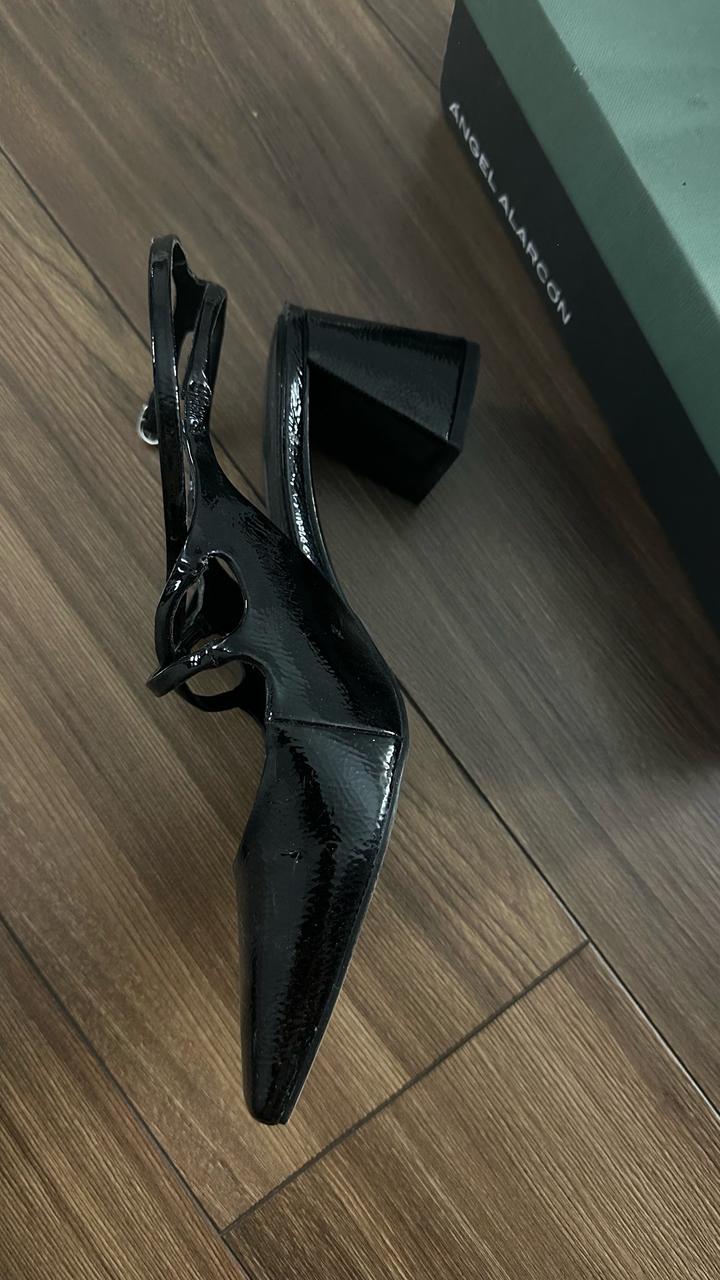 Черные туфли ZARA