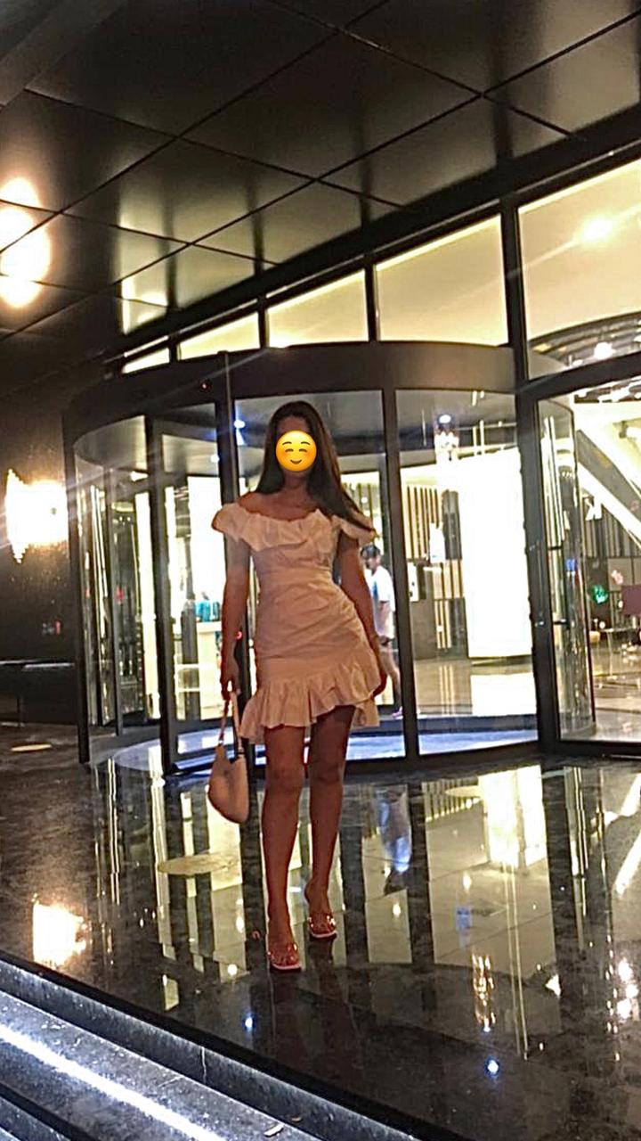 Белое платье от магазина Le Boutique