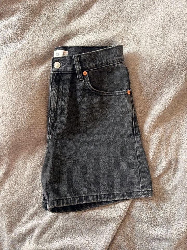 Шорты Манго