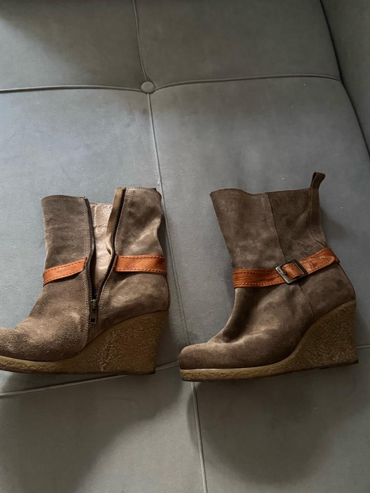 Полусапоги из натуральной замши