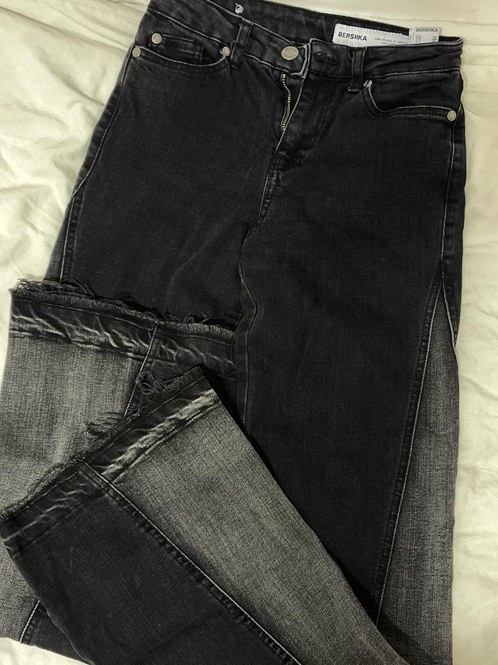 Джинсы Bershka