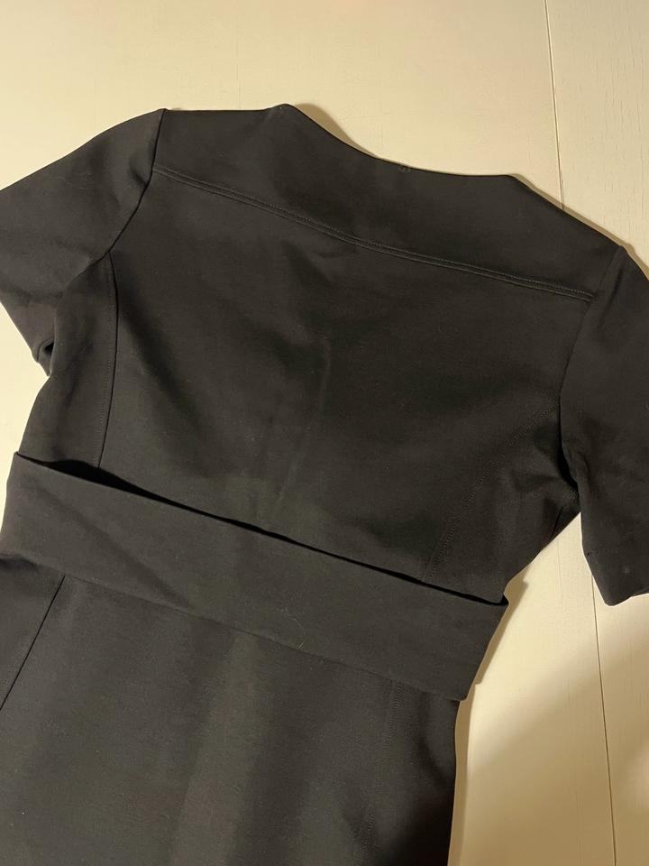 Черное платье Gucci