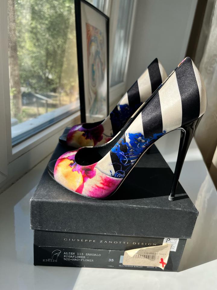 Стильные туфли на высоком каблуке