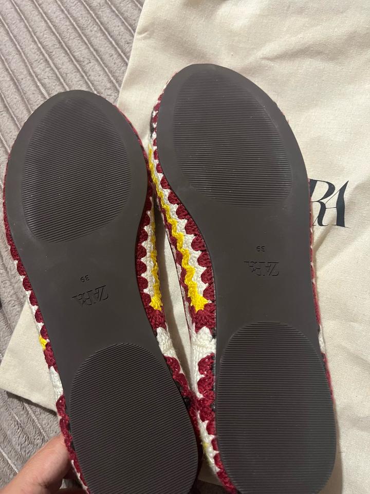 Стильные балетки Zara
