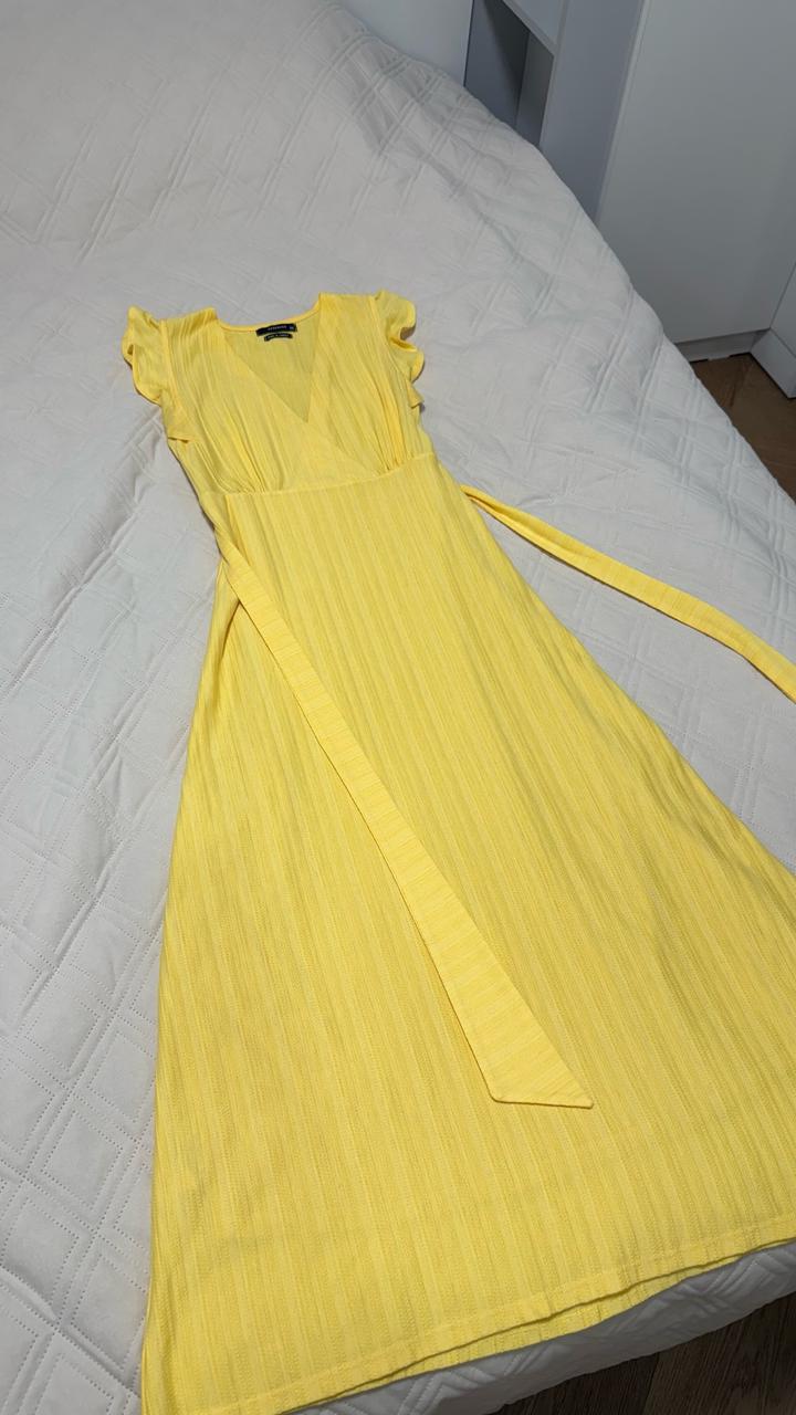 Желтое платье Reserved
