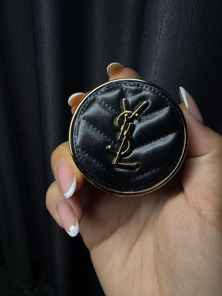 Мини кушон от Yves Saint Laurent