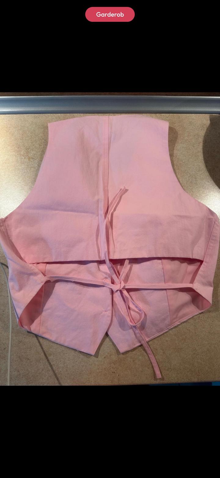 Продам жилет Zara