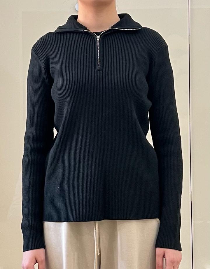 Черная кофта