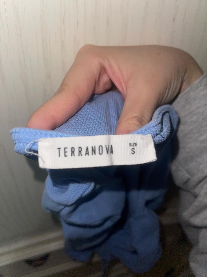 Голубой топ на завязке