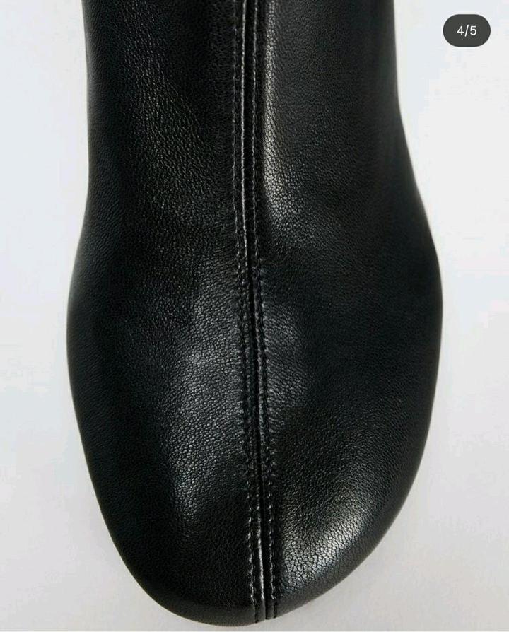 Кожаные ботильони Zara