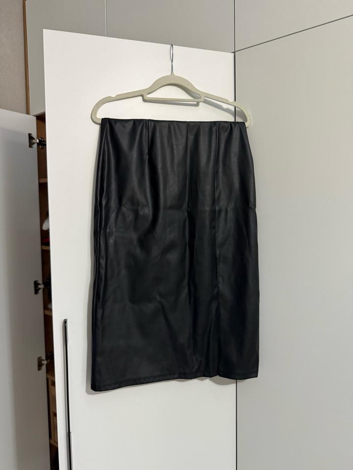 Кожаная юбка