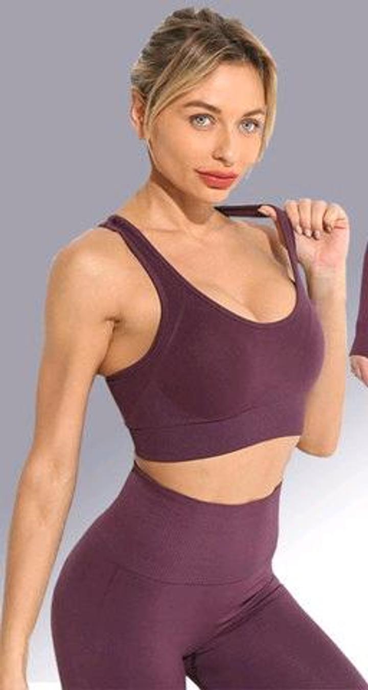 Фиолетовый комплект спортивной одежды