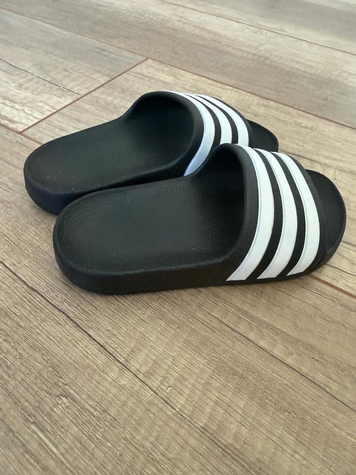 сланцы Adidas