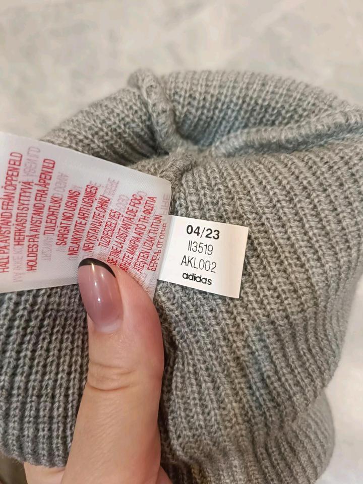 Шапка-бини Adidas Essentials Cuffed