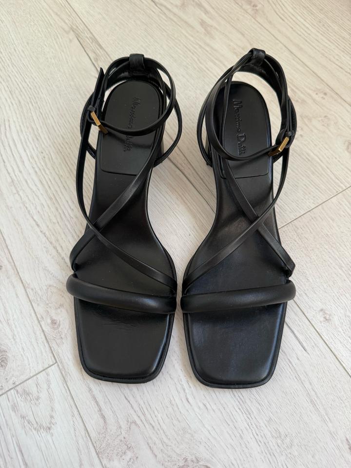 Кожаные босоножки Massimo Dutti