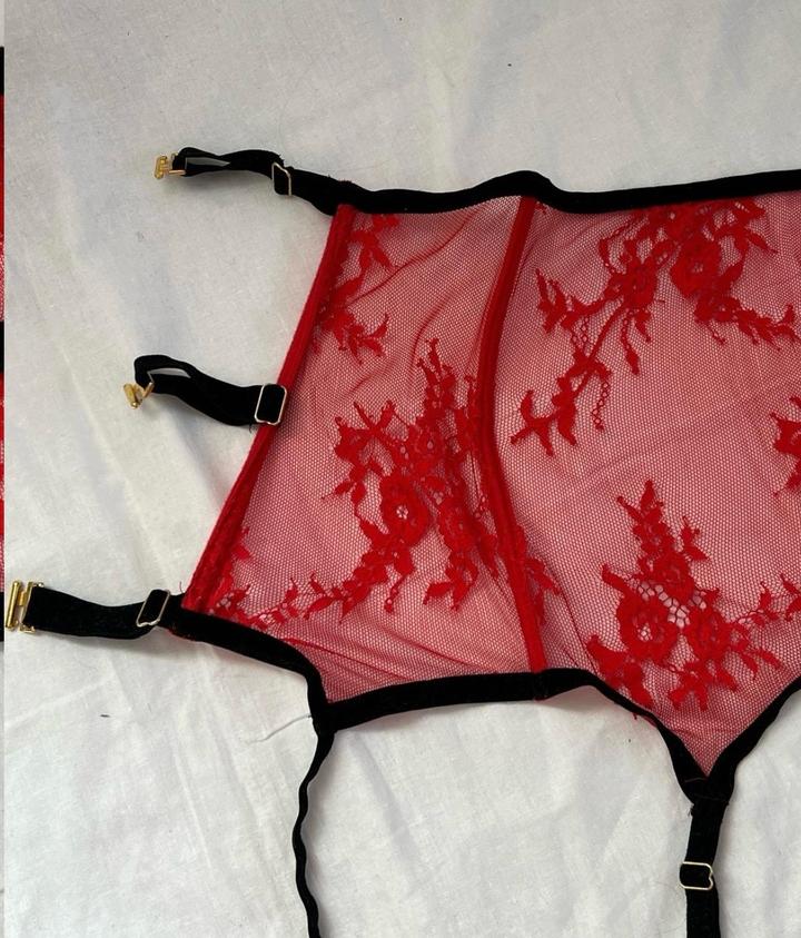 Пояс + Чулки VIPA