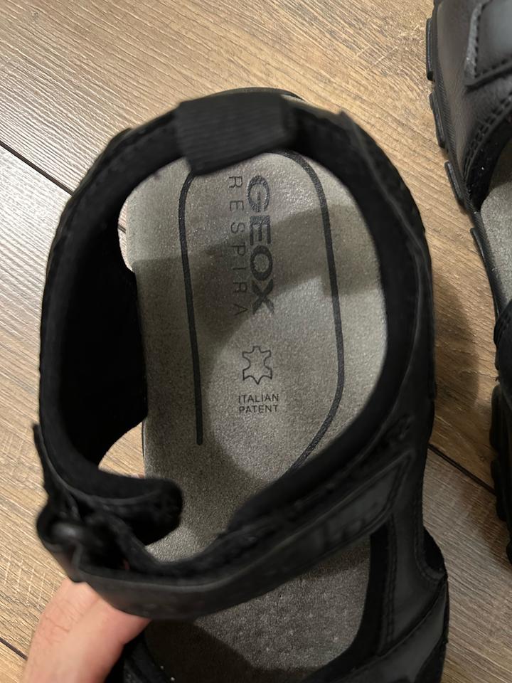 Сандалии кожаные мужские Geox.