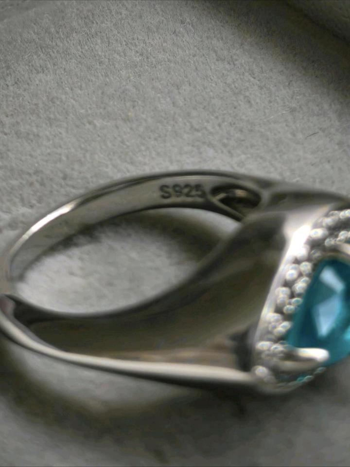 Кольцо с камнем в цвете турмалина париба s925